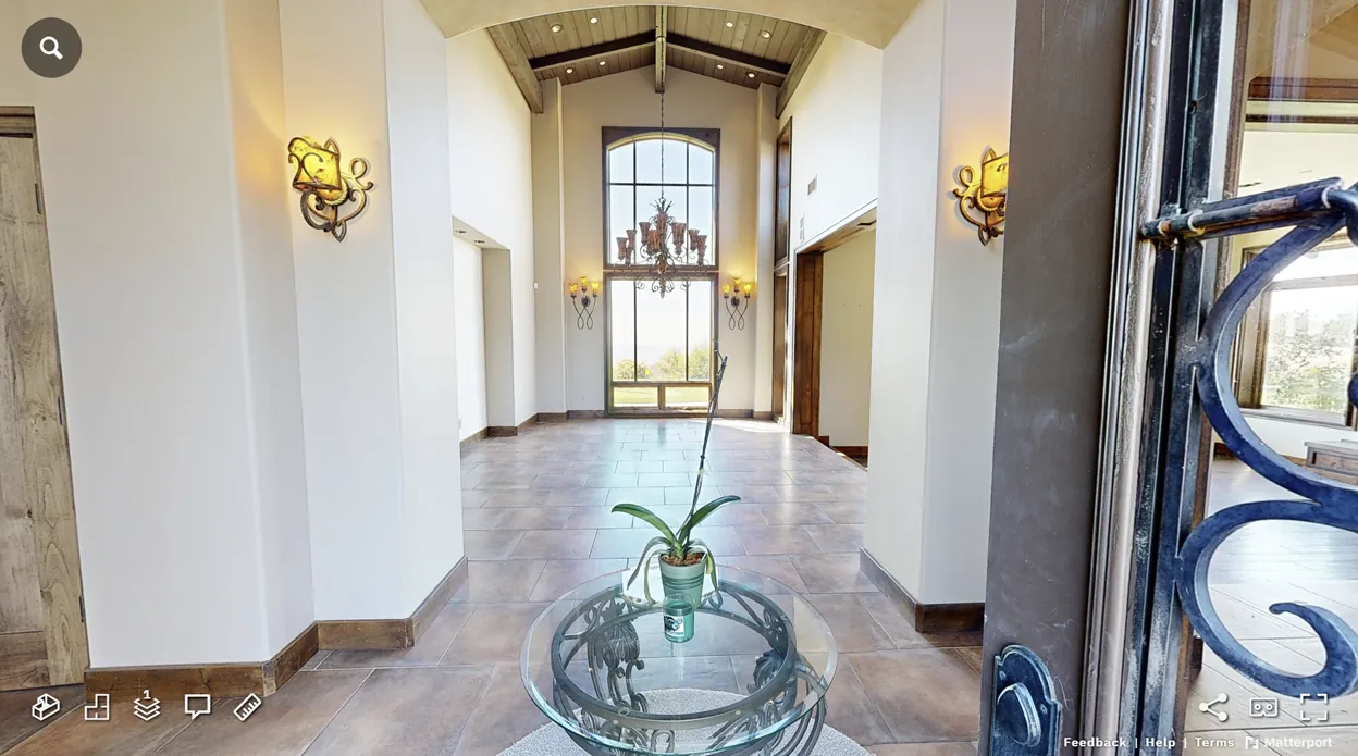 Tall entry foyer captured in a Matterport tour